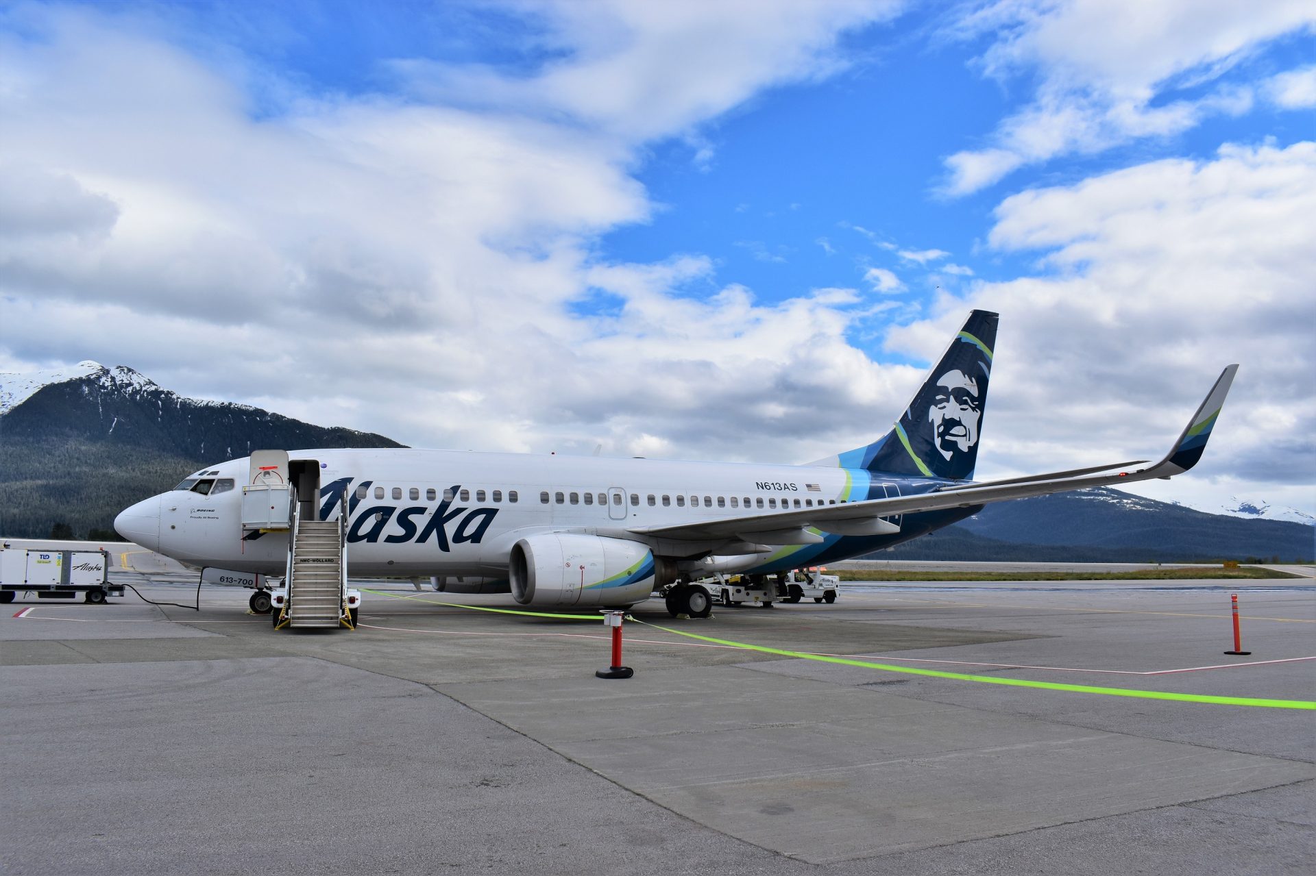 Alaska 737-700