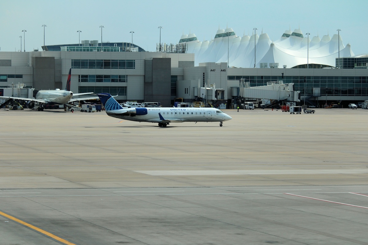 United CRJ-200
