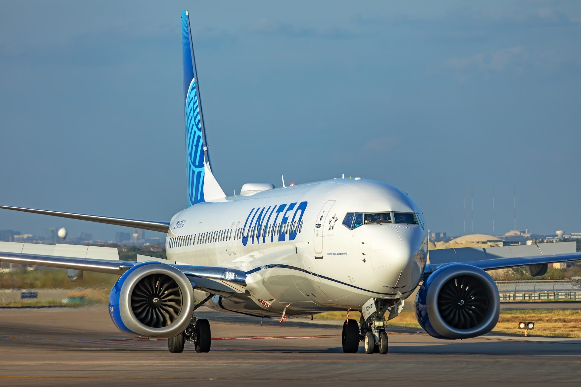 United 737 MAX 9